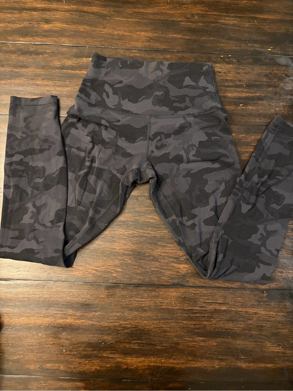 lululemon athletica Women's Black Camo High-Rise Leggings size 4